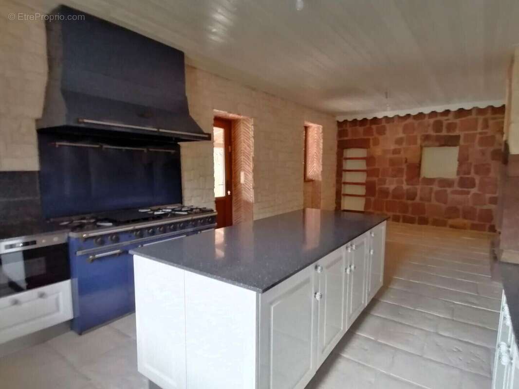Maison 240 m² à Saint-Leonard  - photo 216