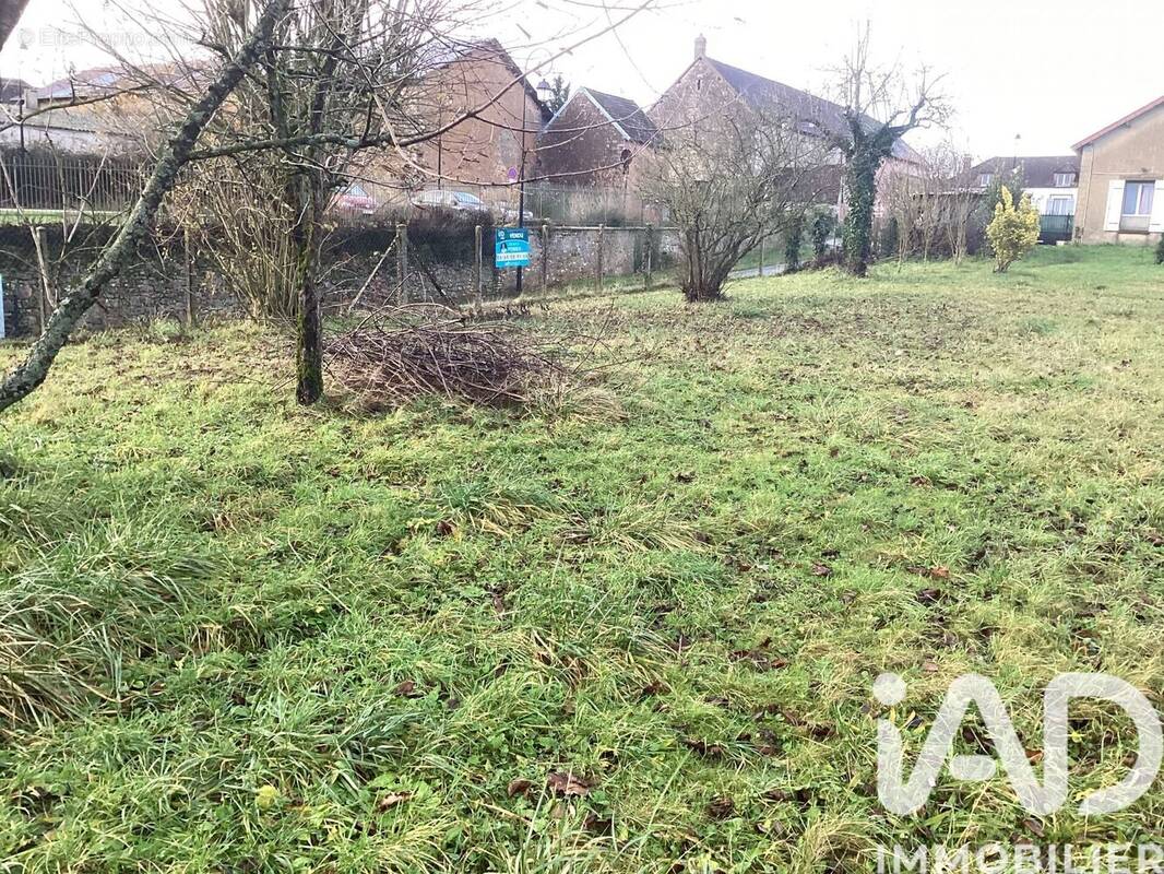 Photo 1 - Terrain à MONTCEAUX-LES-PROVINS