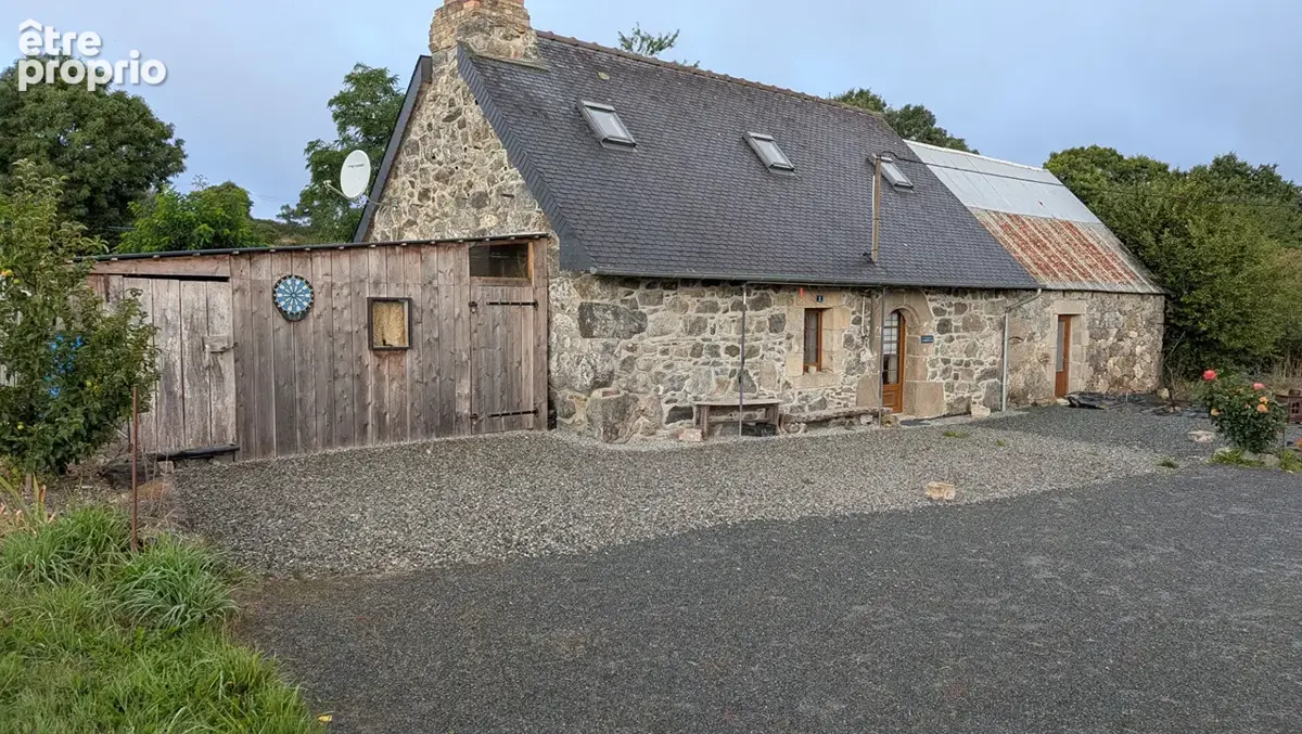 CÔTES-D'ARMOR. Charmante longère indépendante en pierre avec 2 chambres - photo 2
