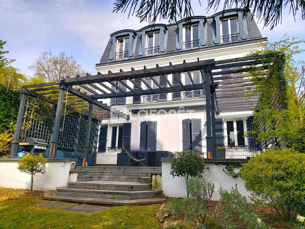 Maison à LE RAINCY