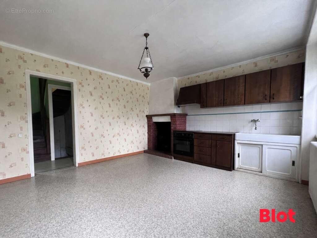 Maison 103 m² à La Chapelle-Caro  - photo 2