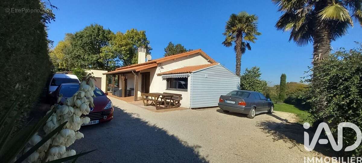 Photo 2 - Maison à BOURNEZEAU