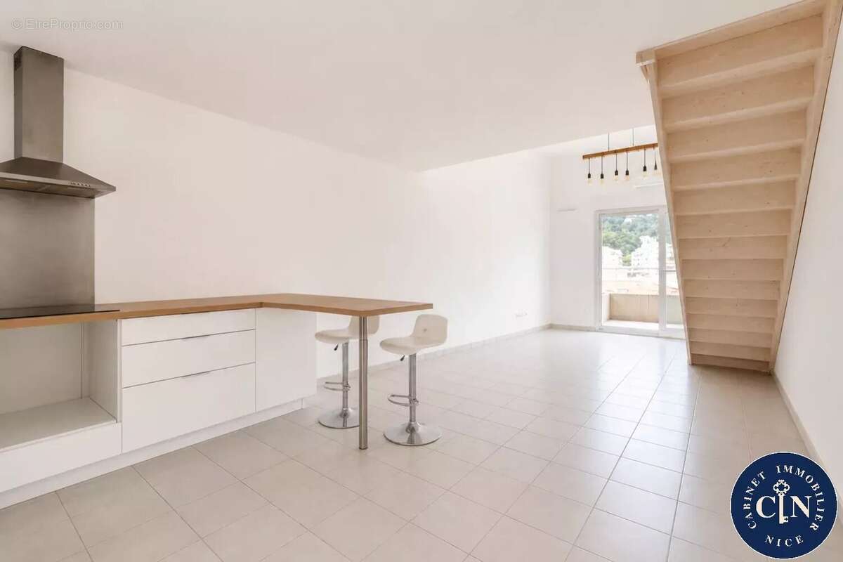 Appartement 93 m² à Nice  - photo 8