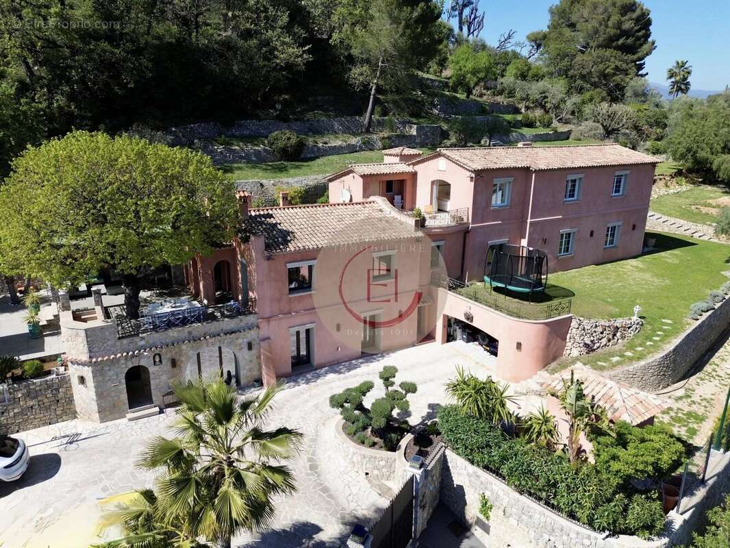Maison à MOUGINS