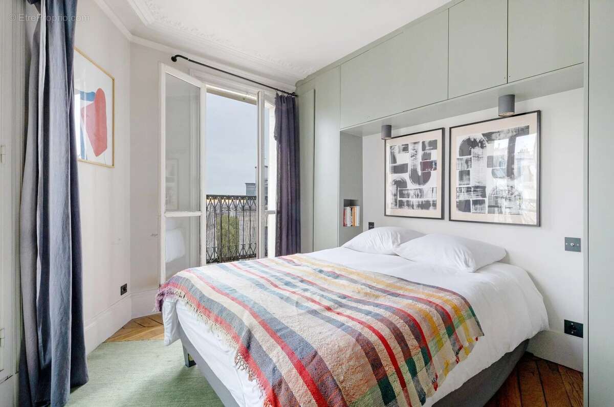 Appartement à PARIS-18E