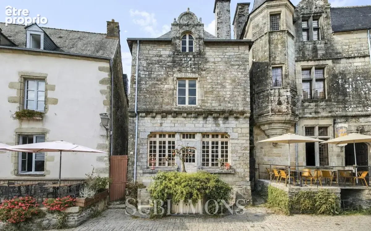 Deux maisons. Cinq siècles d'histoire. Une seule adresse pour i - photo 15