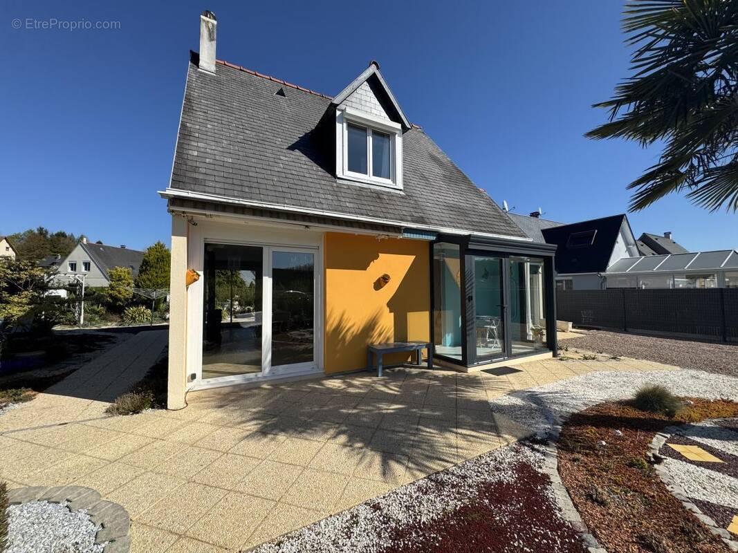 Maison à SAINT-MARTIN-DE-LA-LIEUE