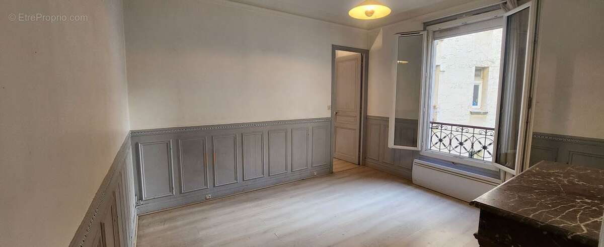 Appartement à PARIS-19E