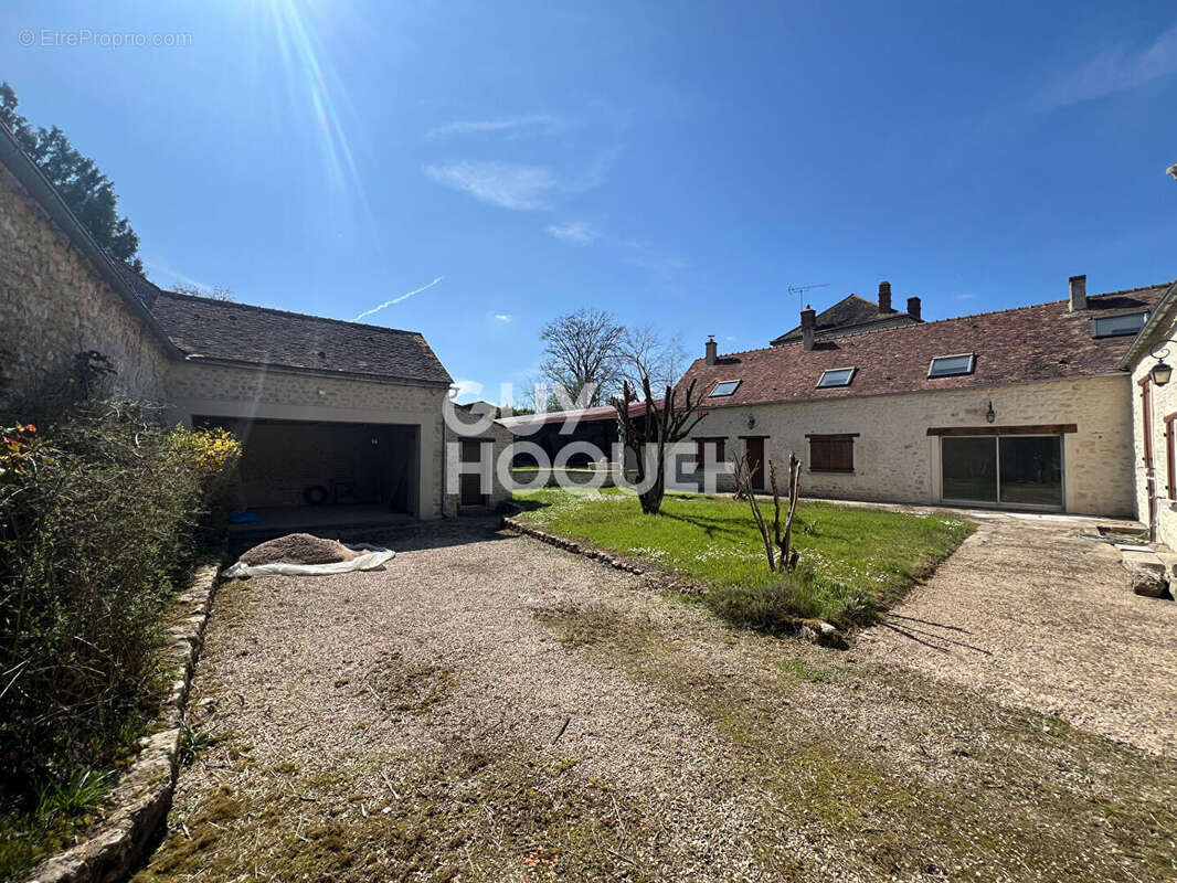 Maison à MILLY-LA-FORET