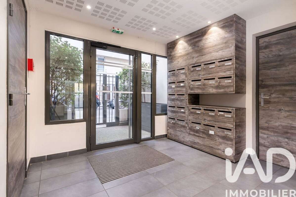 Photo 9 - Appartement à VILLEURBANNE