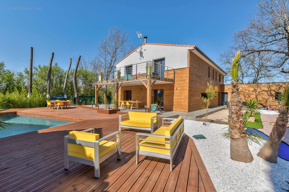 Maison à CASTELMAUROU