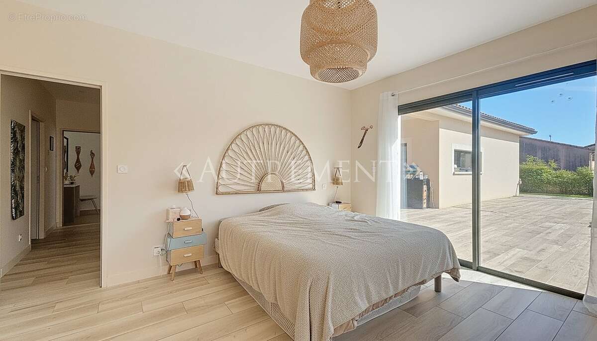 Maison à SAINT-SULPICE