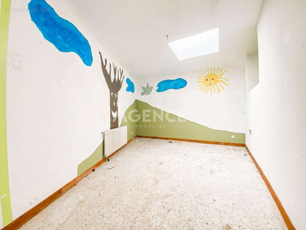 Maison à SAINT-MOMELIN