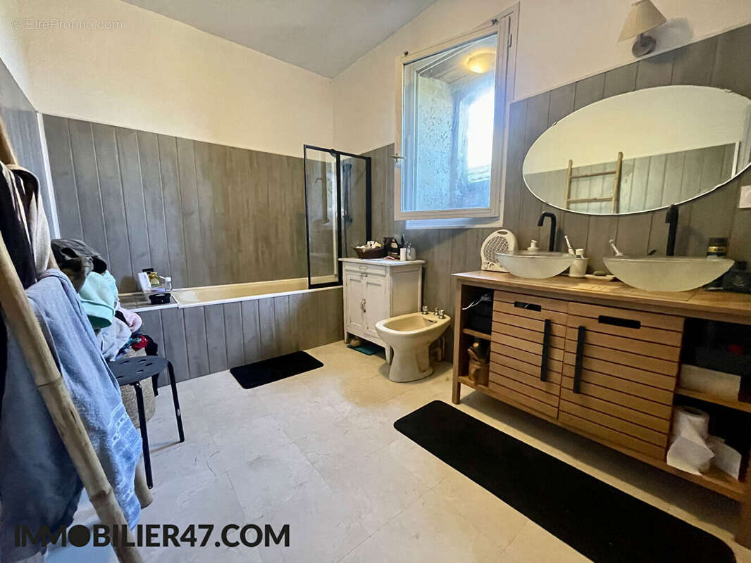 Maison à CLERMONT-DESSOUS