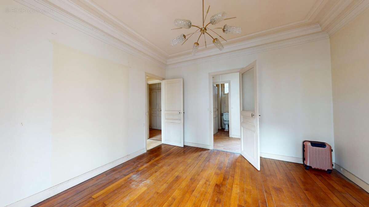 Appartement à ISSY-LES-MOULINEAUX