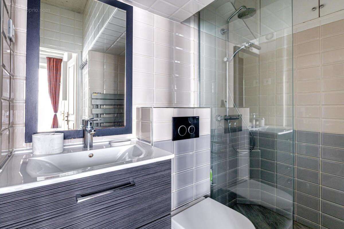 Appartement à PARIS-2E