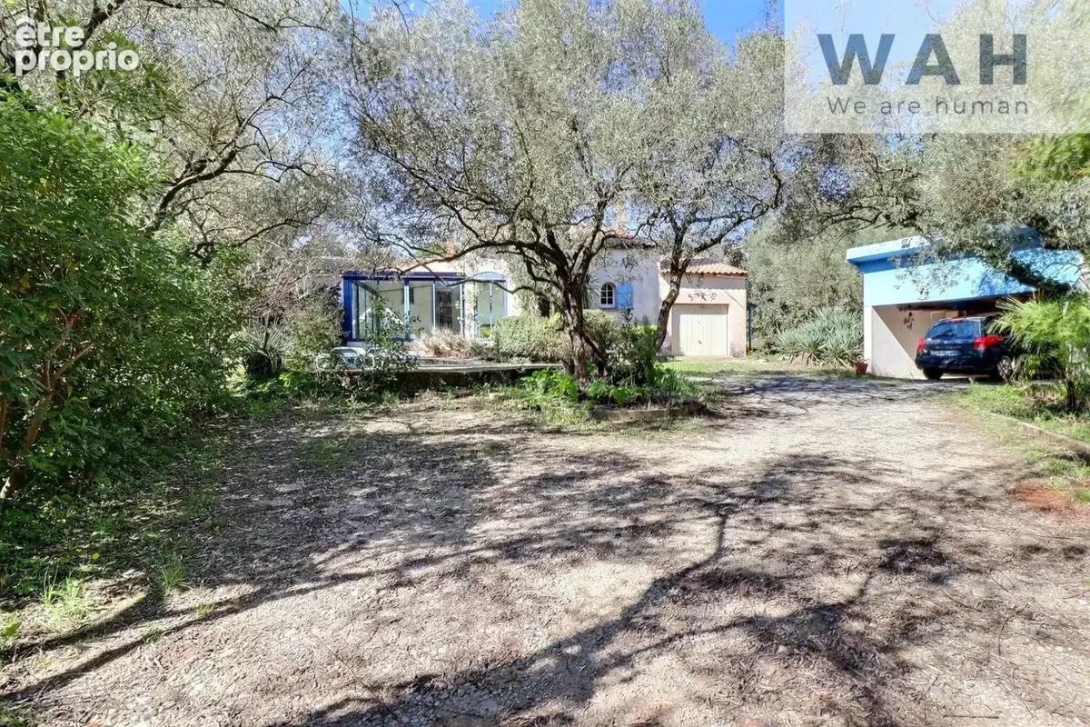Maison villa 5 pieces sur terrain 1880 m2 - 34160 saint-jean - photo 2