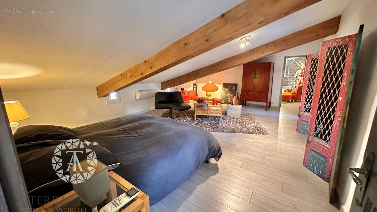 Maison à SAINT-GENIS-DES-FONTAINES