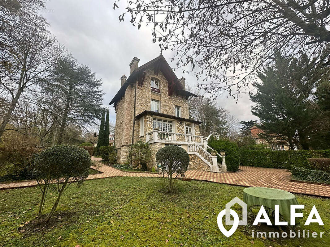 Maison à MONTMORENCY