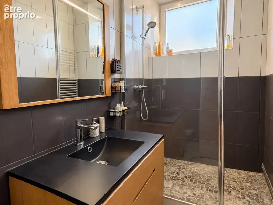 Maison en centre-ville, 5 chambres, garage et jardin clos - photo 10