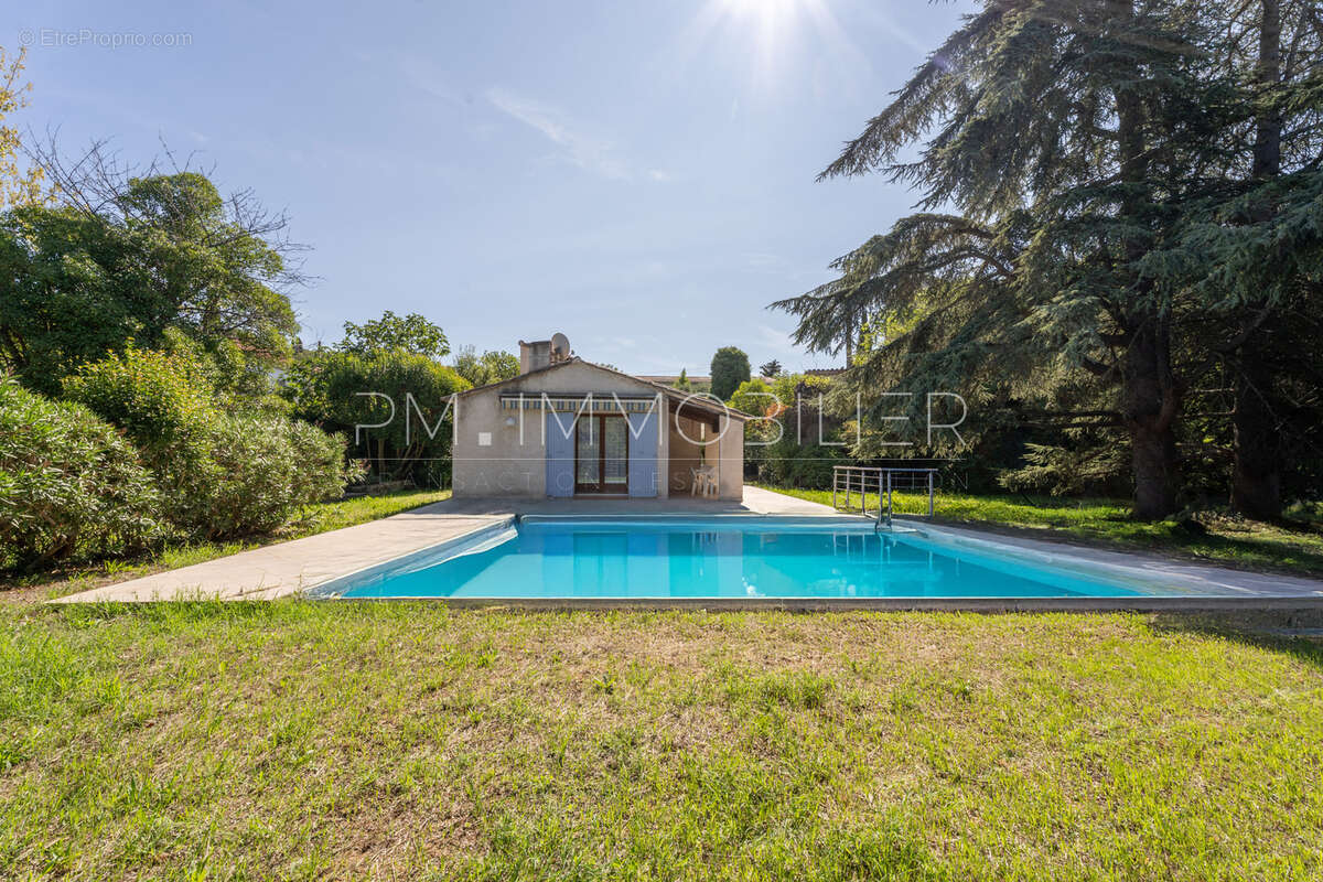 Maison à CADENET