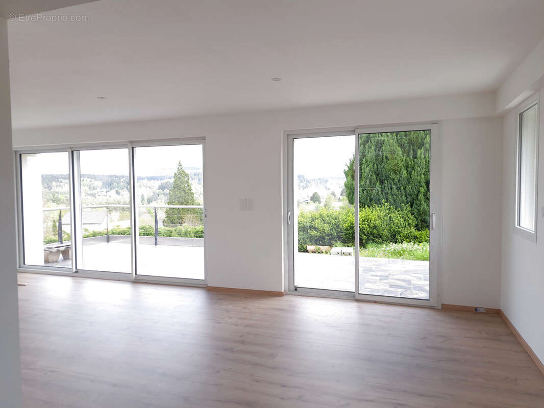 Maison à LE CHAMBON-SUR-LIGNON