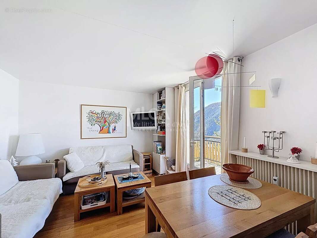 Appartement à SAINT-ETIENNE-DE-TINEE