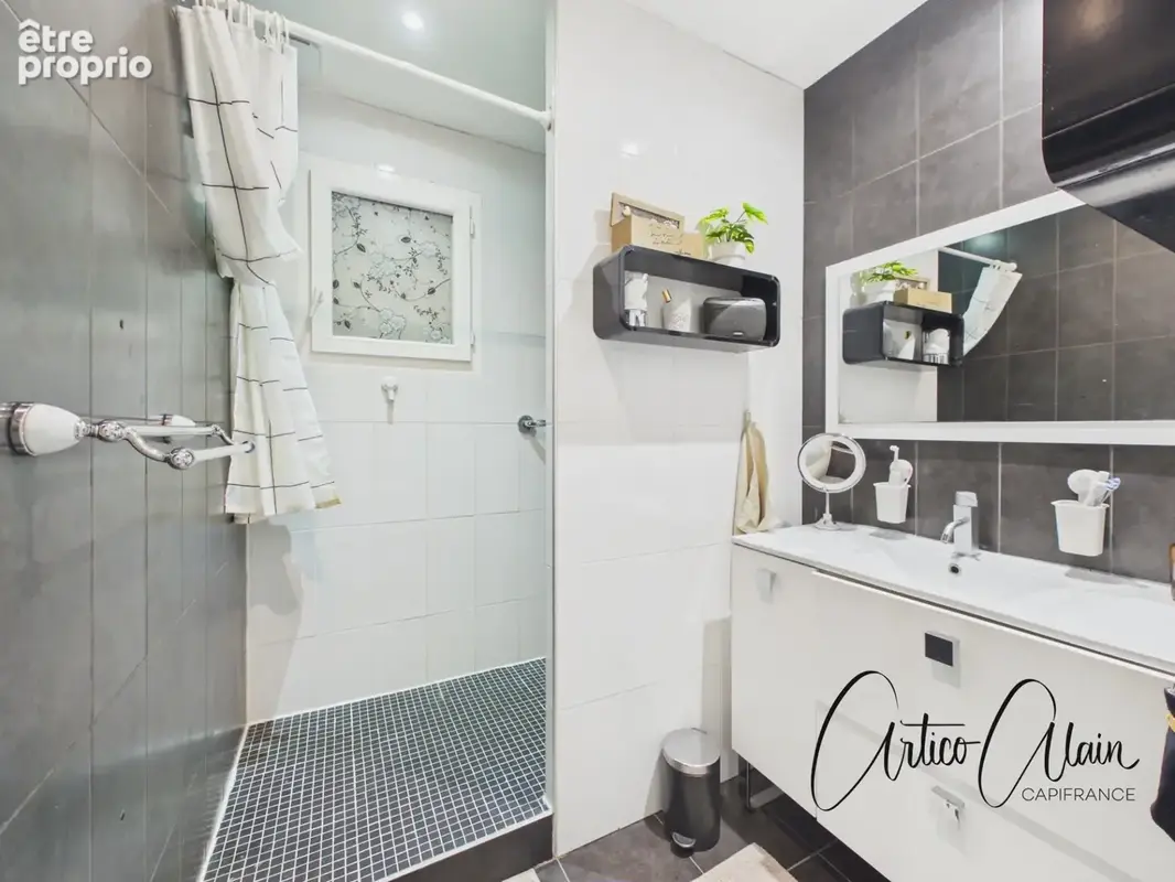 Maison de plain-pied 200 m² avec appartement indépendant et piscine - photo 13