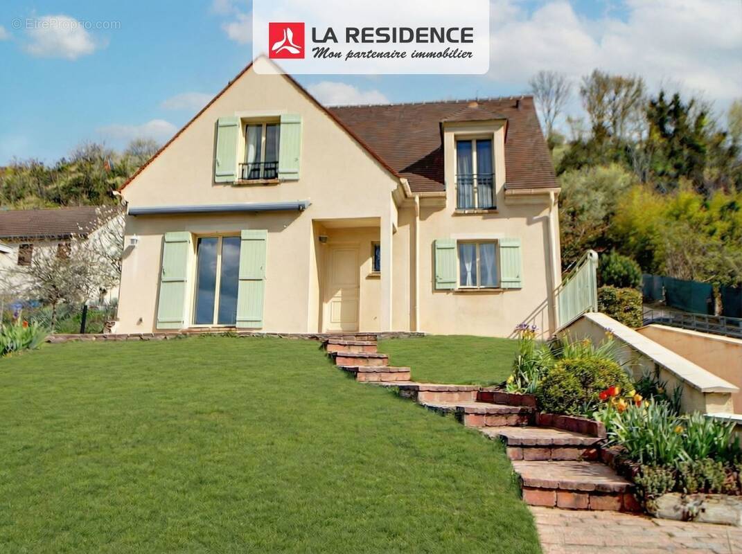 Maison à VAUX-SUR-SEINE