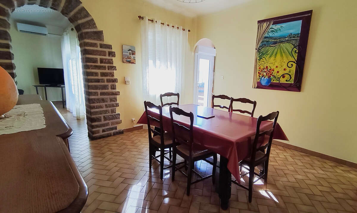 Maison à SAINT-MARTIN-DE-VALGALGUES