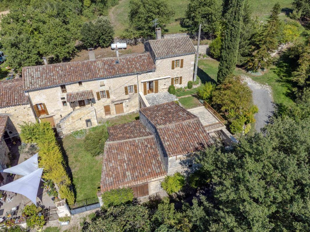 Maison à VILLENEUVE-SUR-VERE