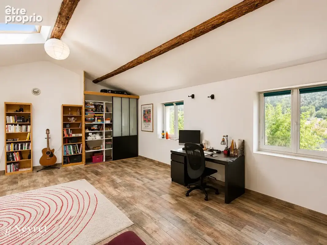 Trévoux — Maison familiale avec cachet, 4 chambres + bureau, chauffage au sol - photo 5