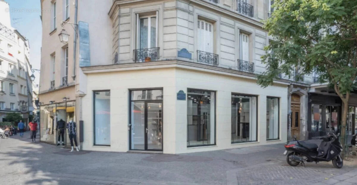 Commerce à PARIS-1E