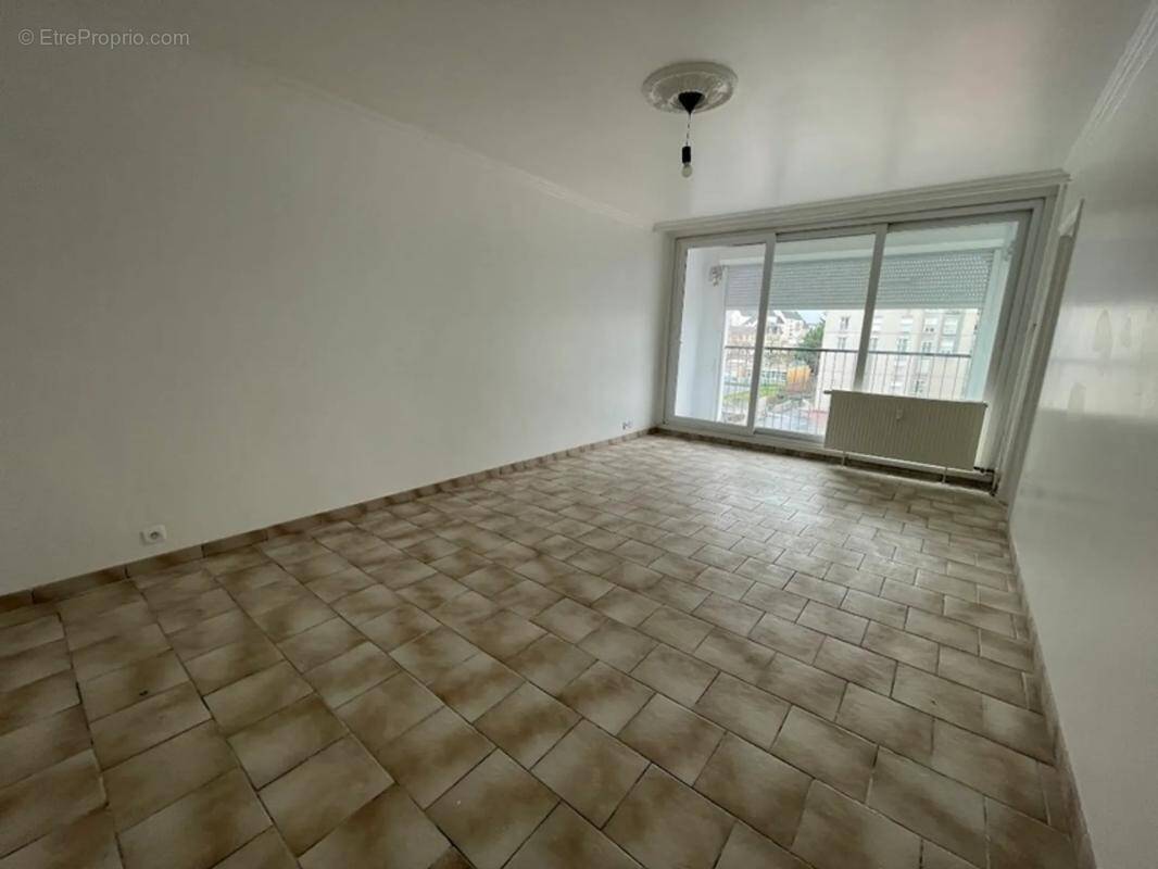 Appartement à DAMMARIE-LES-LYS
