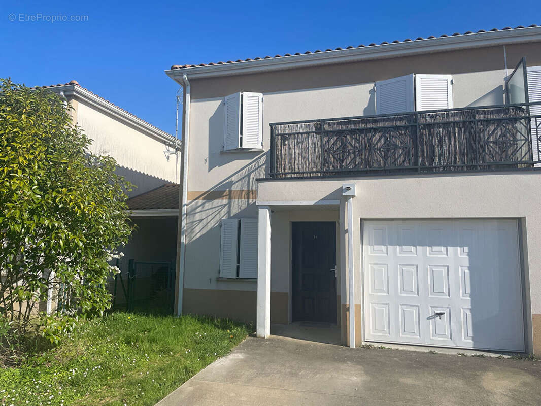 Maison à MIGNALOUX-BEAUVOIR