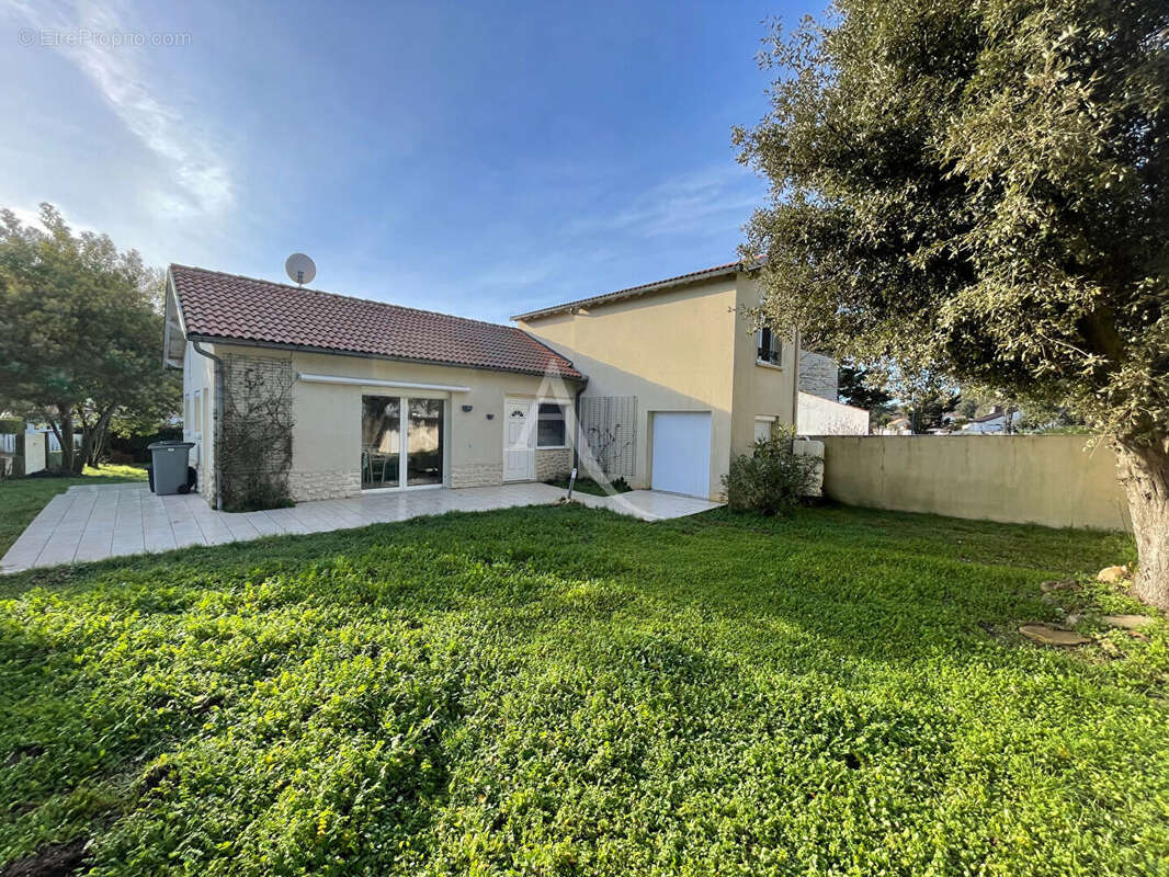 Maison à LONGEVILLE-SUR-MER