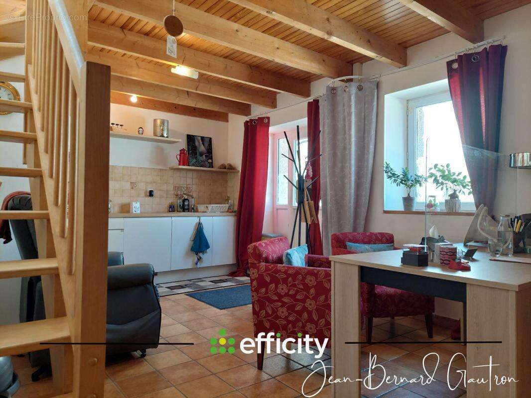 Maison à SAINT-NICOLAS-DU-PELEM