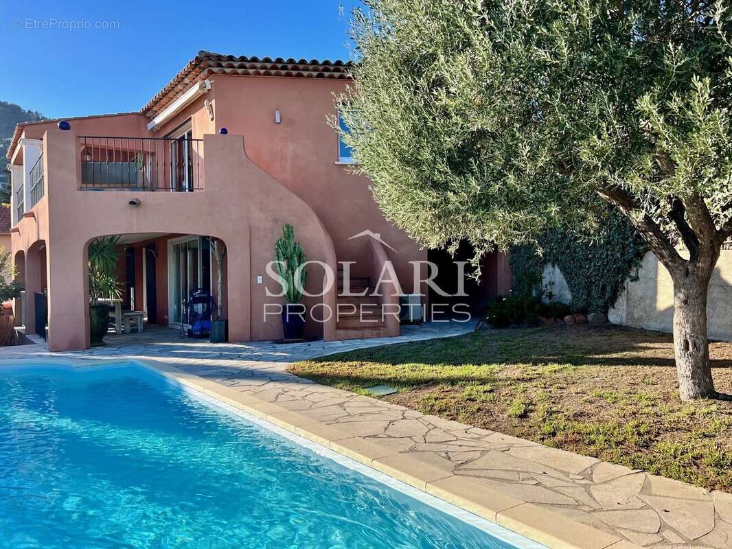 Maison à THEOULE-SUR-MER