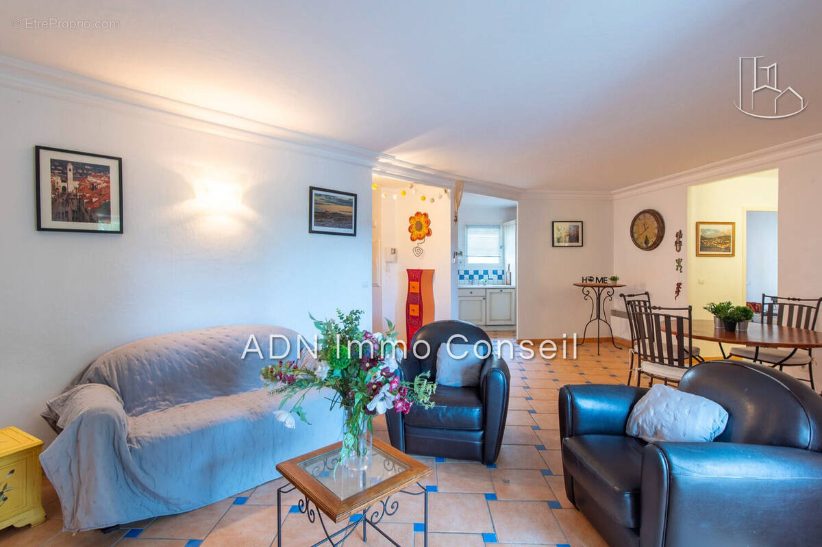 Appartement à MALLEMORT