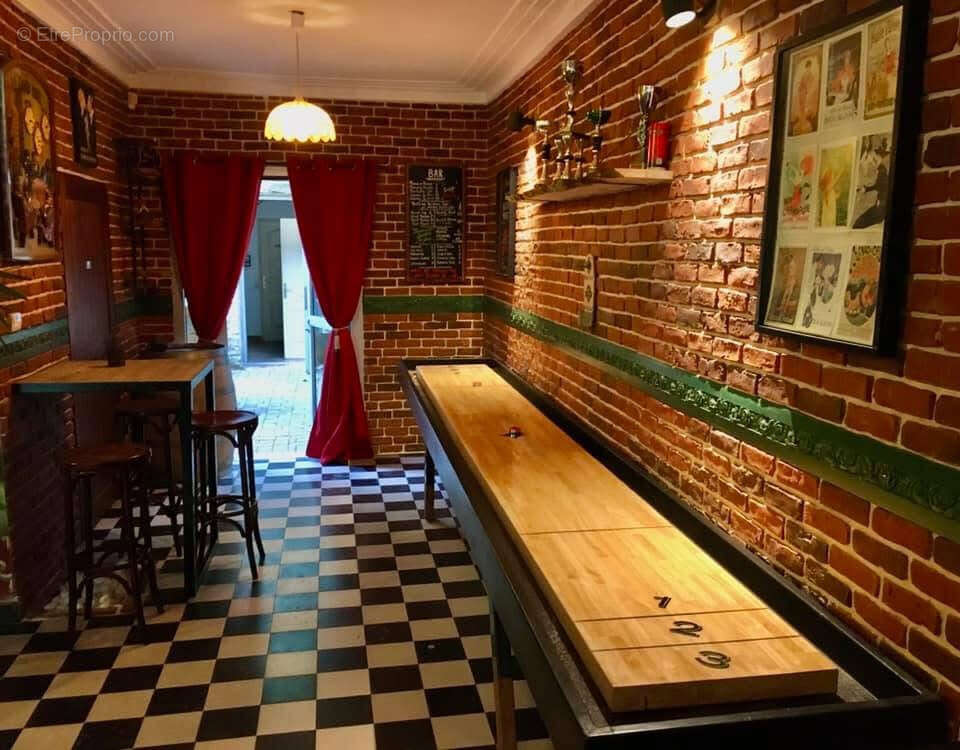 Commerce à GINESTAS