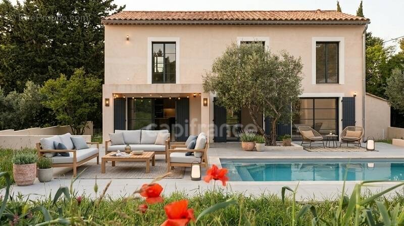 Maison à FONTVIEILLE