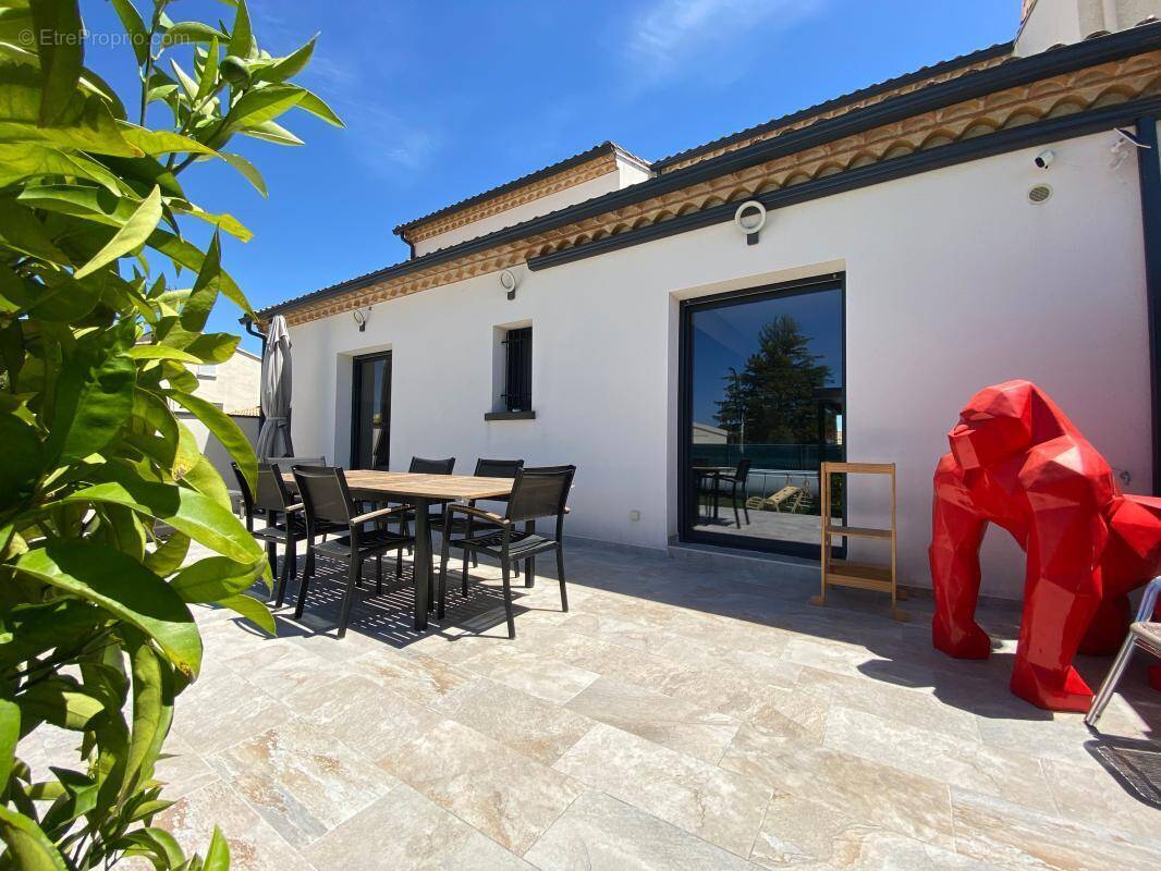 Maison à MAUGUIO