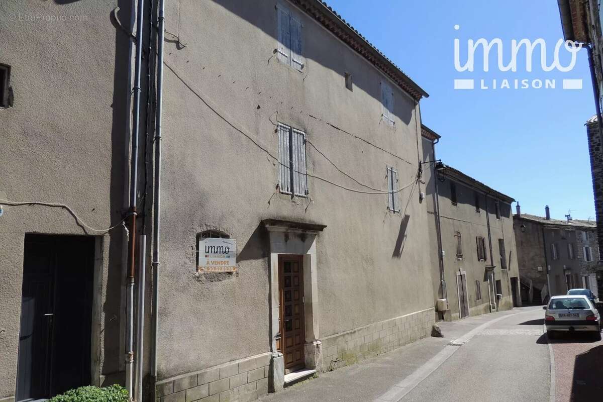 Maison à SAINT-JEAN-LE-CENTENIER