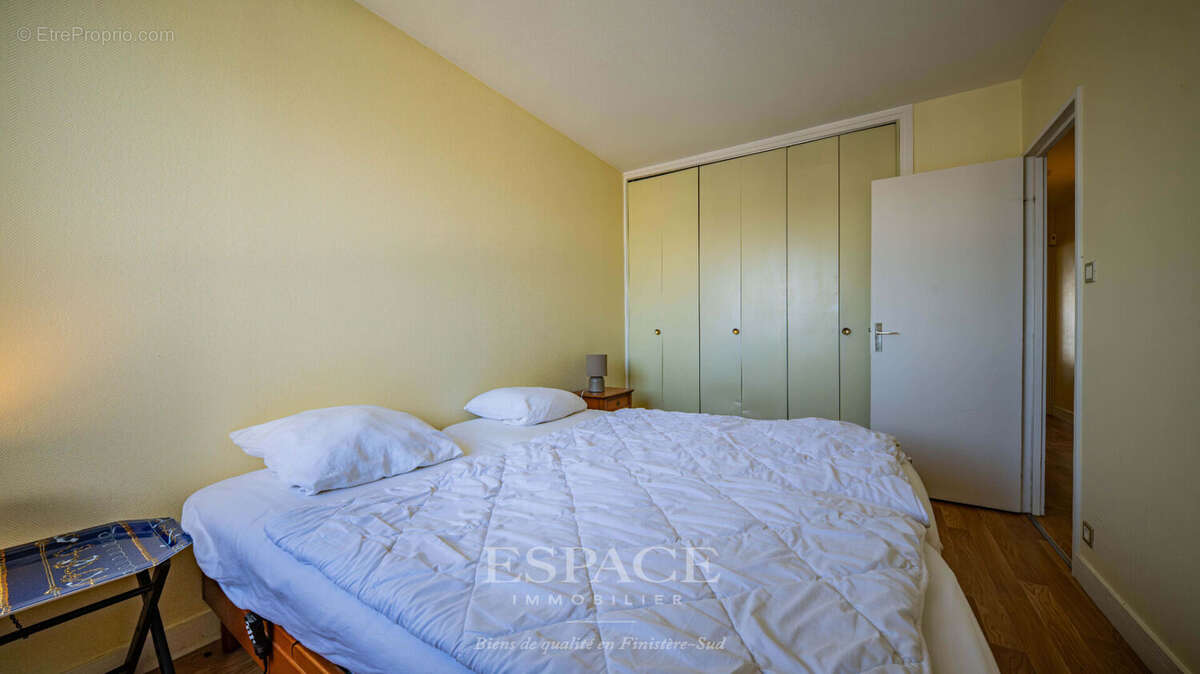 À vendre, dans le triangle d'or Concarnois - face à la mer : appartement 2 pièces avec terrasse et parking - photo 6