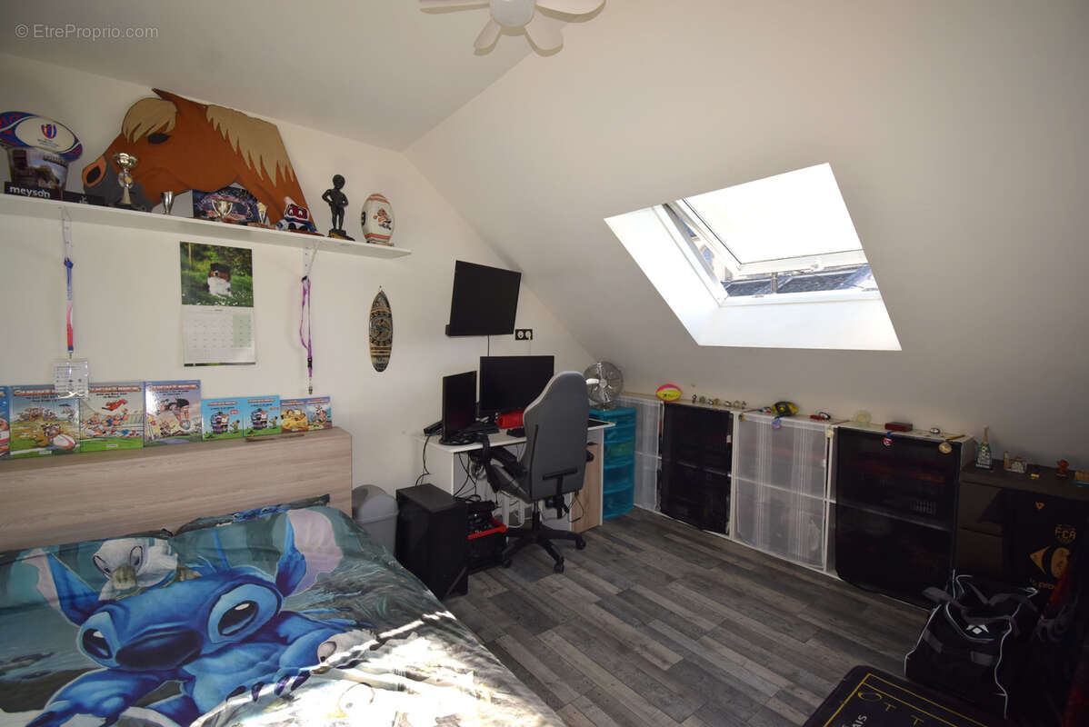 Maison à CHINDRIEUX