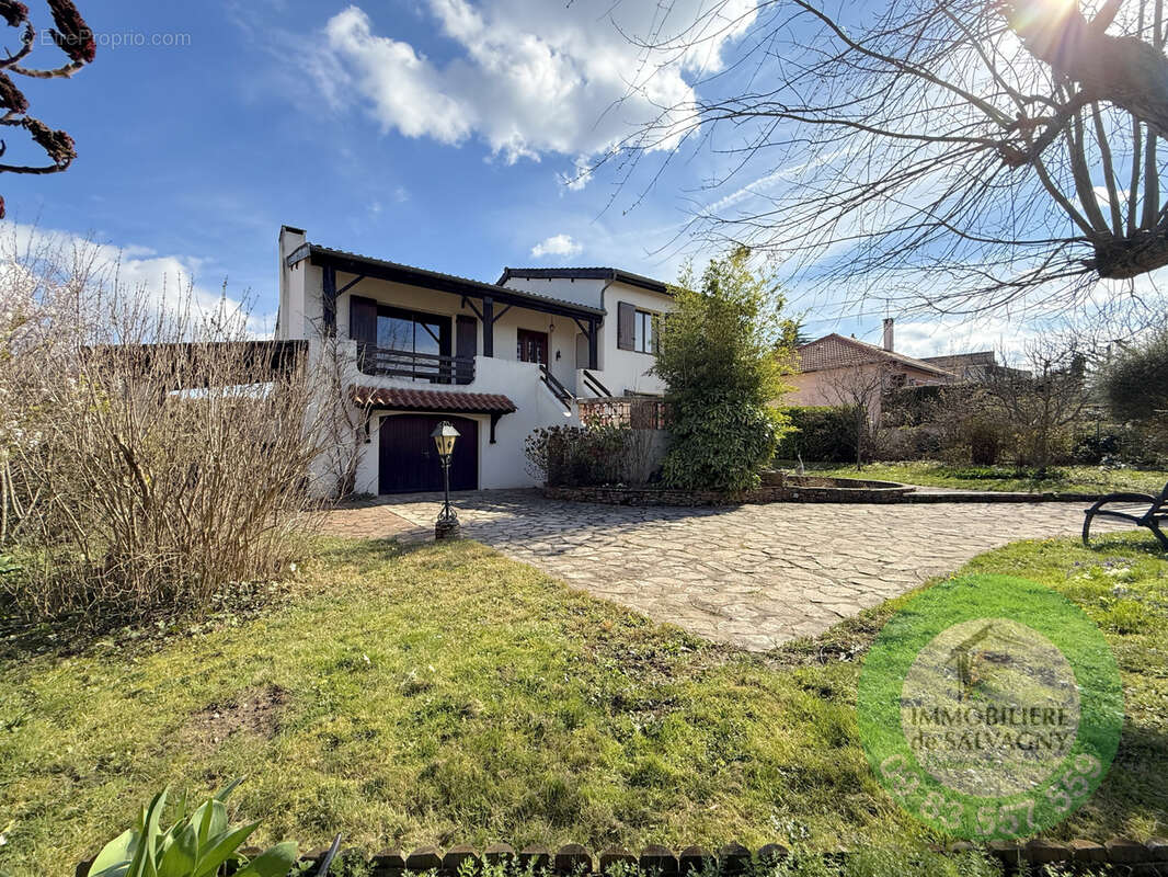 Maison à DOMMARTIN