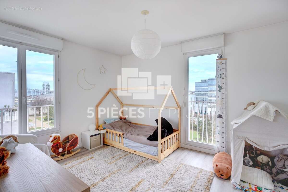 Appartement à GENNEVILLIERS