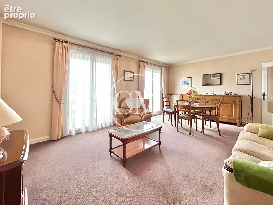 Appartement à BUC