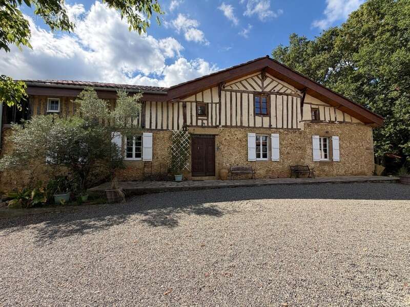 Domaine plein de charme de 250M2 avec dépendances, gîtes dans un écrin de verdure Proche de MONT DE MARSAN au HOUGA - photo 4