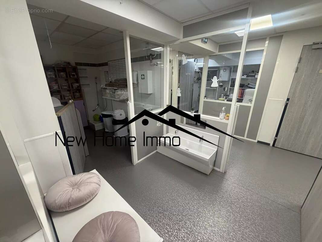 Commerce à MARSEILLE-9E